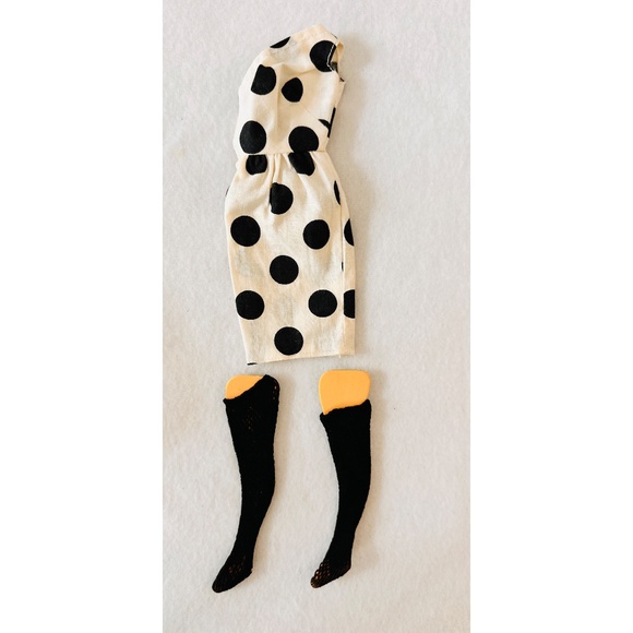 Barbie Vintage Black/White Dress with Fishnet Stockings Outfit - Picture 1 of 4